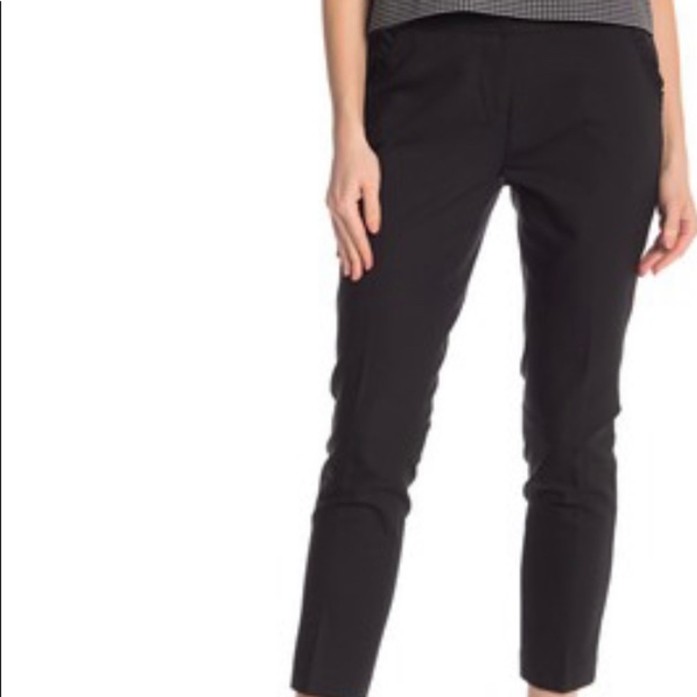 Amanda & Chelsea Ruffle Trim Pocket Cropped Pants